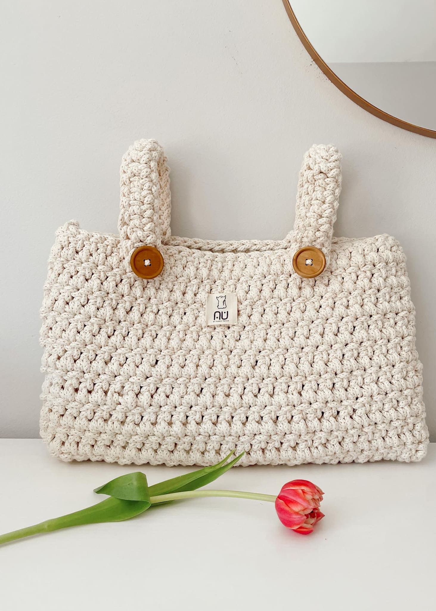 bolsa-de-punto-yoyo-capazo-paseo-silllita-crochet-auspain-blanco-crudo-a-mano