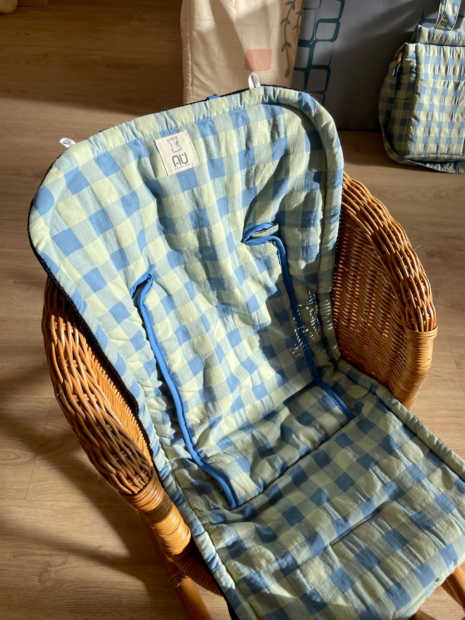 colchoneta-unbiversal-butterfly-bugaboo-silla-ligera