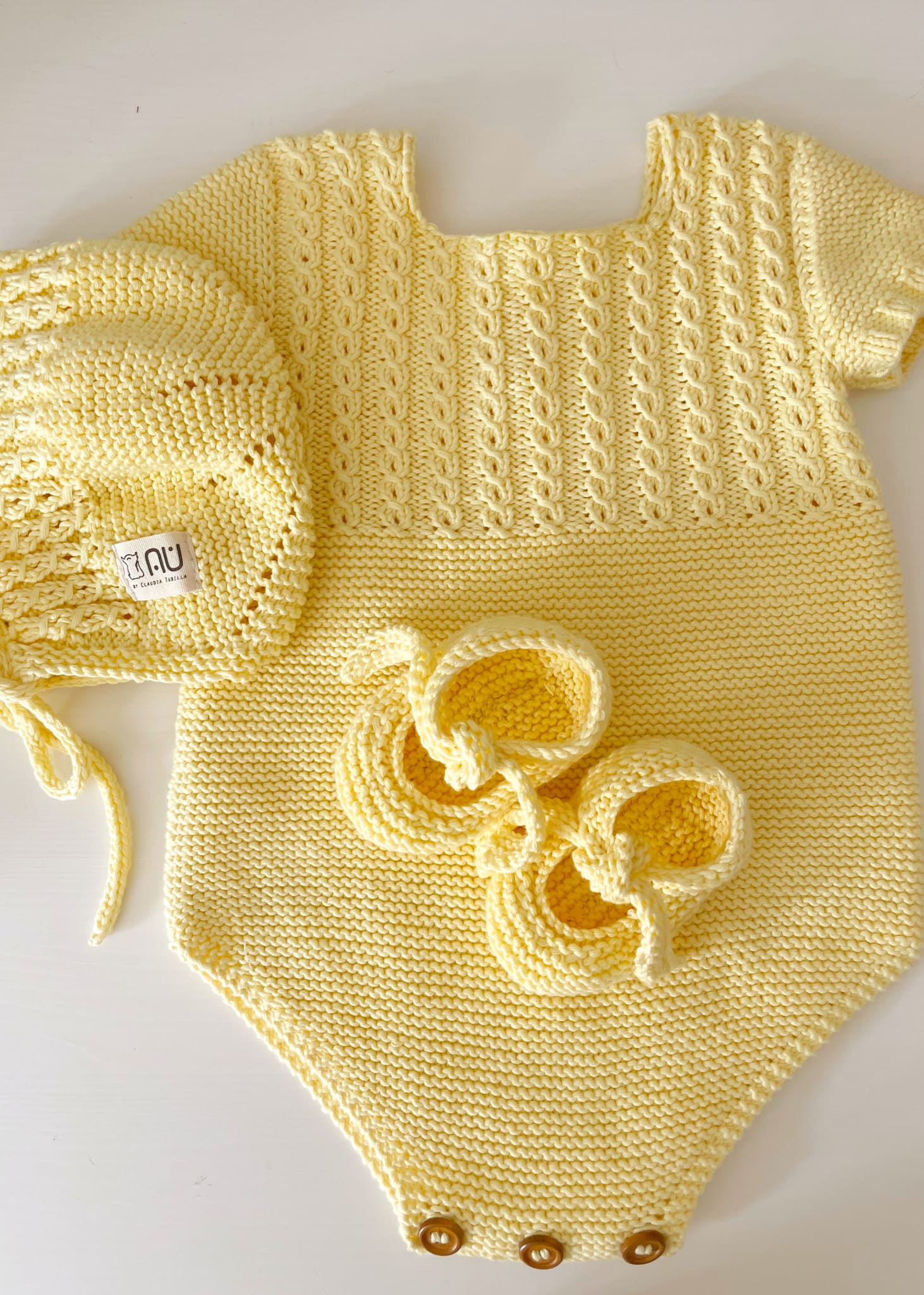 conjunto-bailarinas-patuco-pelele-ranita-peto-capota-ojo-de-perdiz-amarillo-bebe-auspain-unisex