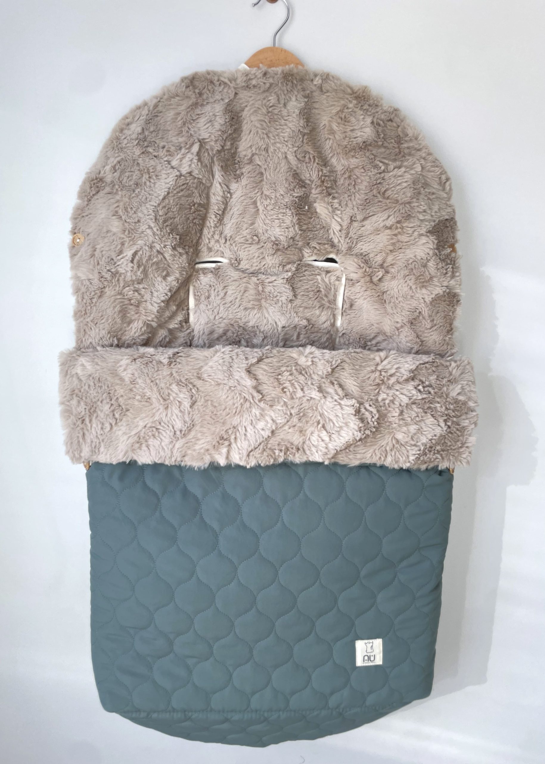 conjunto-silla-paseo-universa-yoyo-babyzen-invierno-auspain-verde