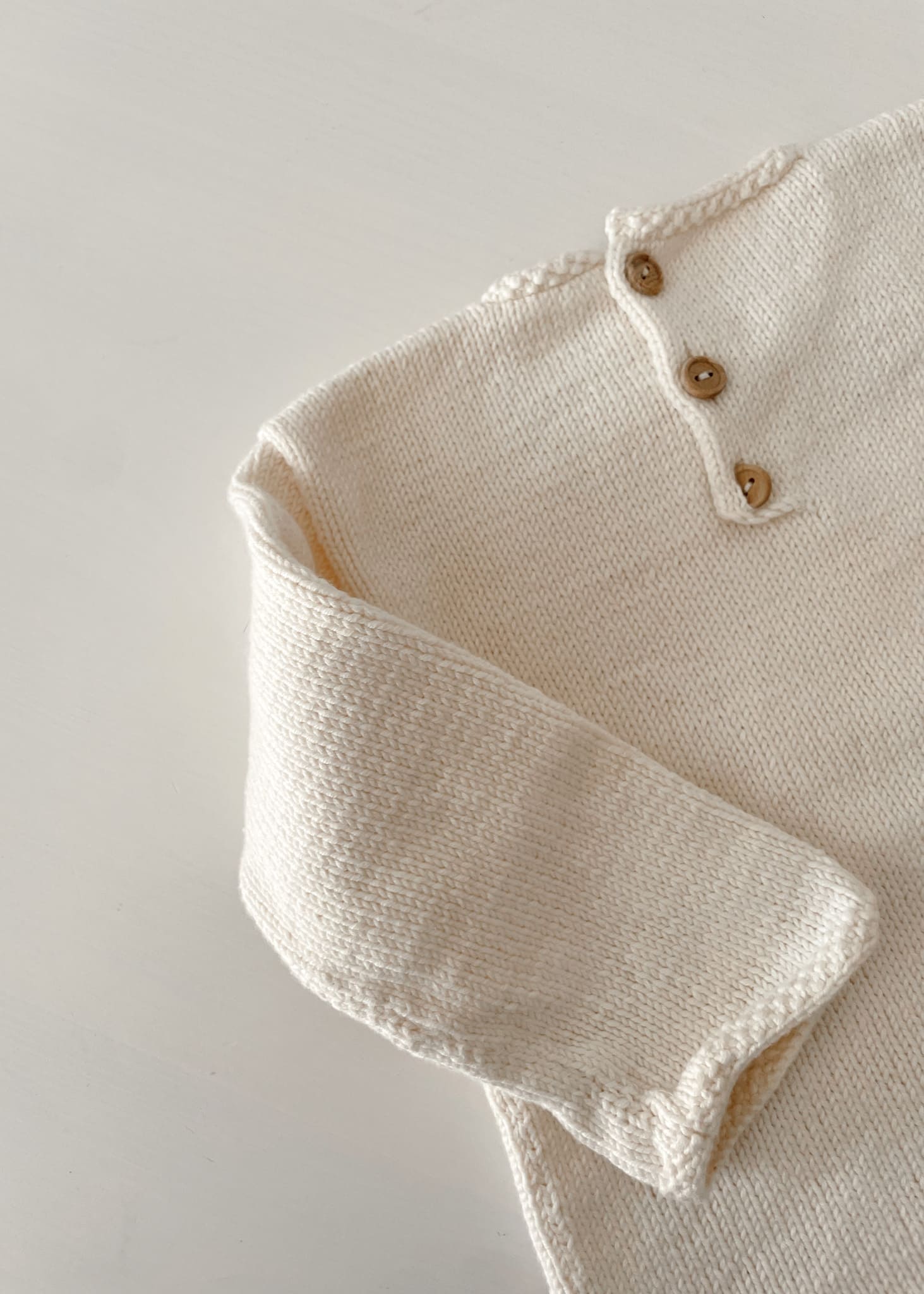 jersey-blanco-crudo-auspain-tejido-bebe-unisex-a-mano
