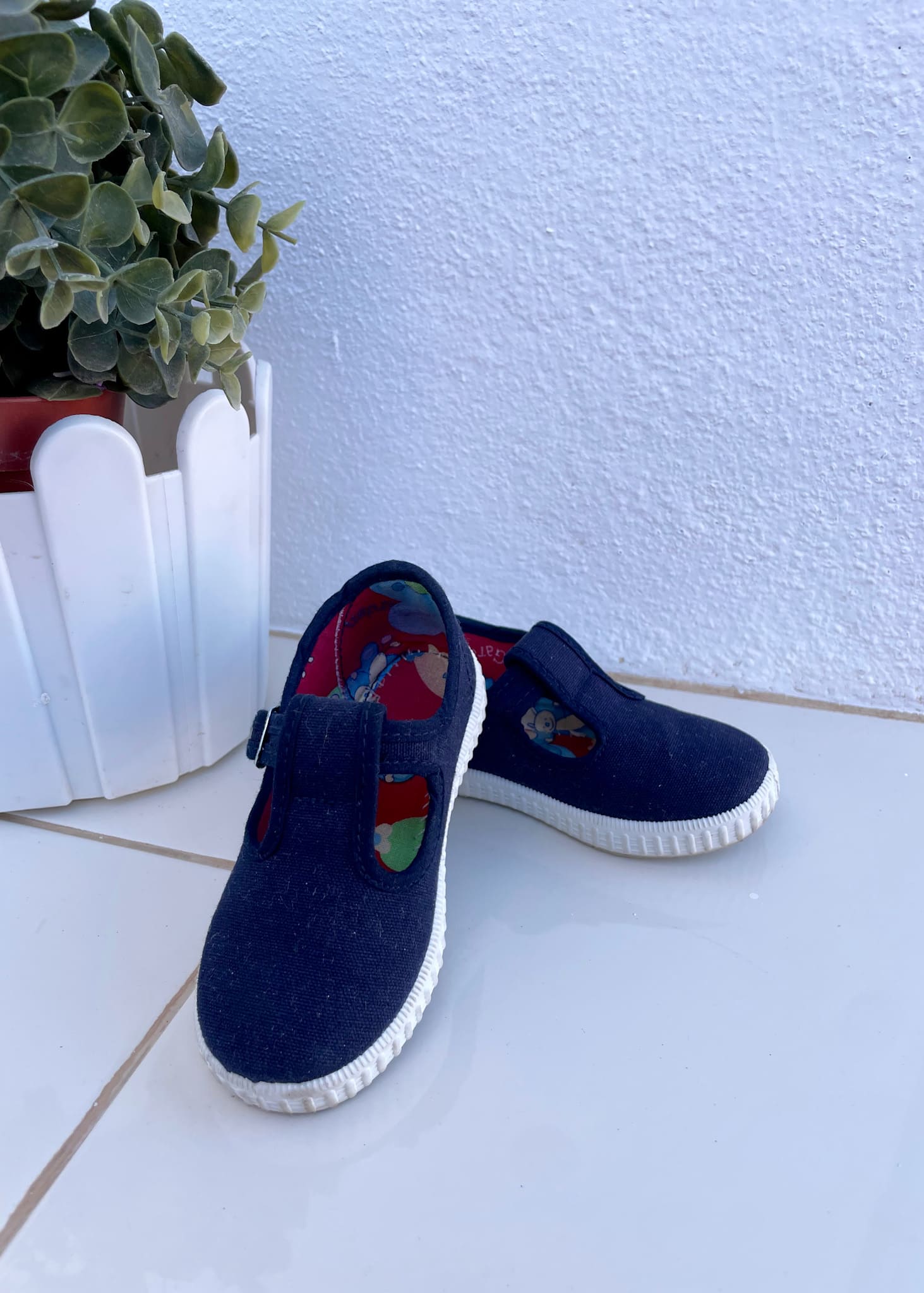 marino-victoria-calzado-zapato-nino-nina-unisex-goma-sin-cordon-blanca-roja-azul-auspain
