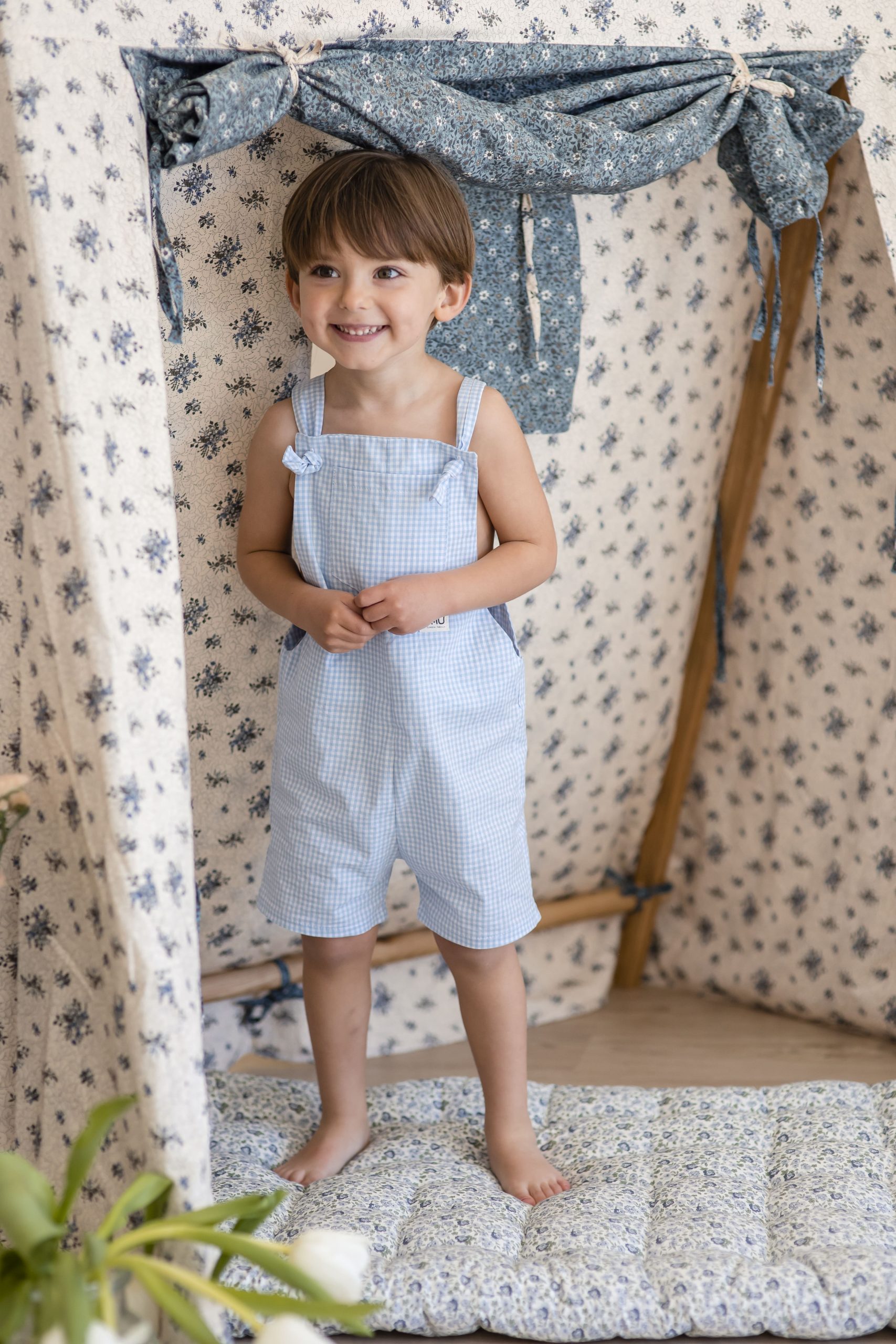 moda-infantil.peto-vichy-celeste-verano-unisex-auspain-perfil