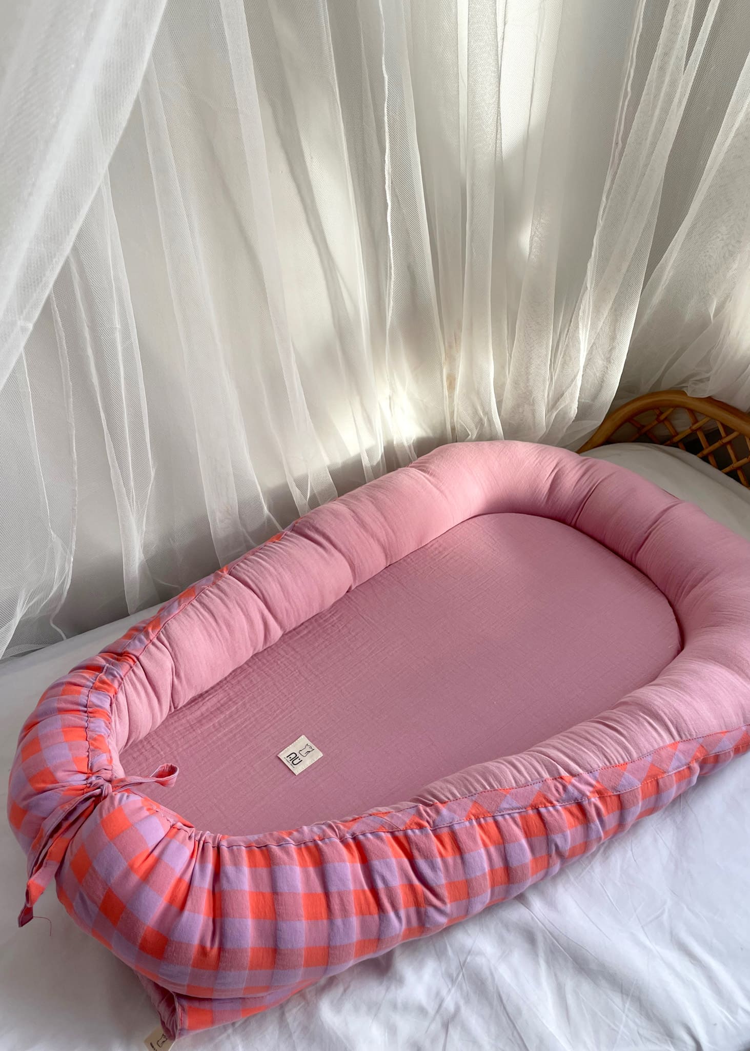 nido-lila-rosa-malva-nina-reductor-auspain-cuadro-vichy-protector-reversible