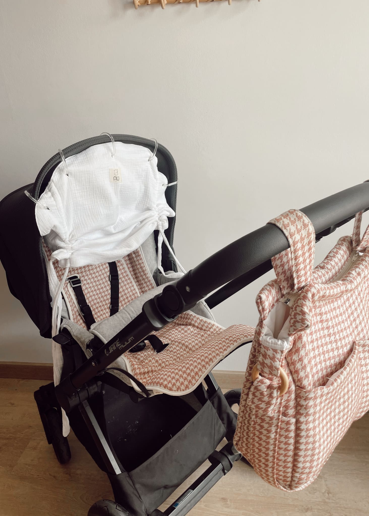 parasol-sombrilla-paseo-bebe-auspain-blanco-muselina-carrito
