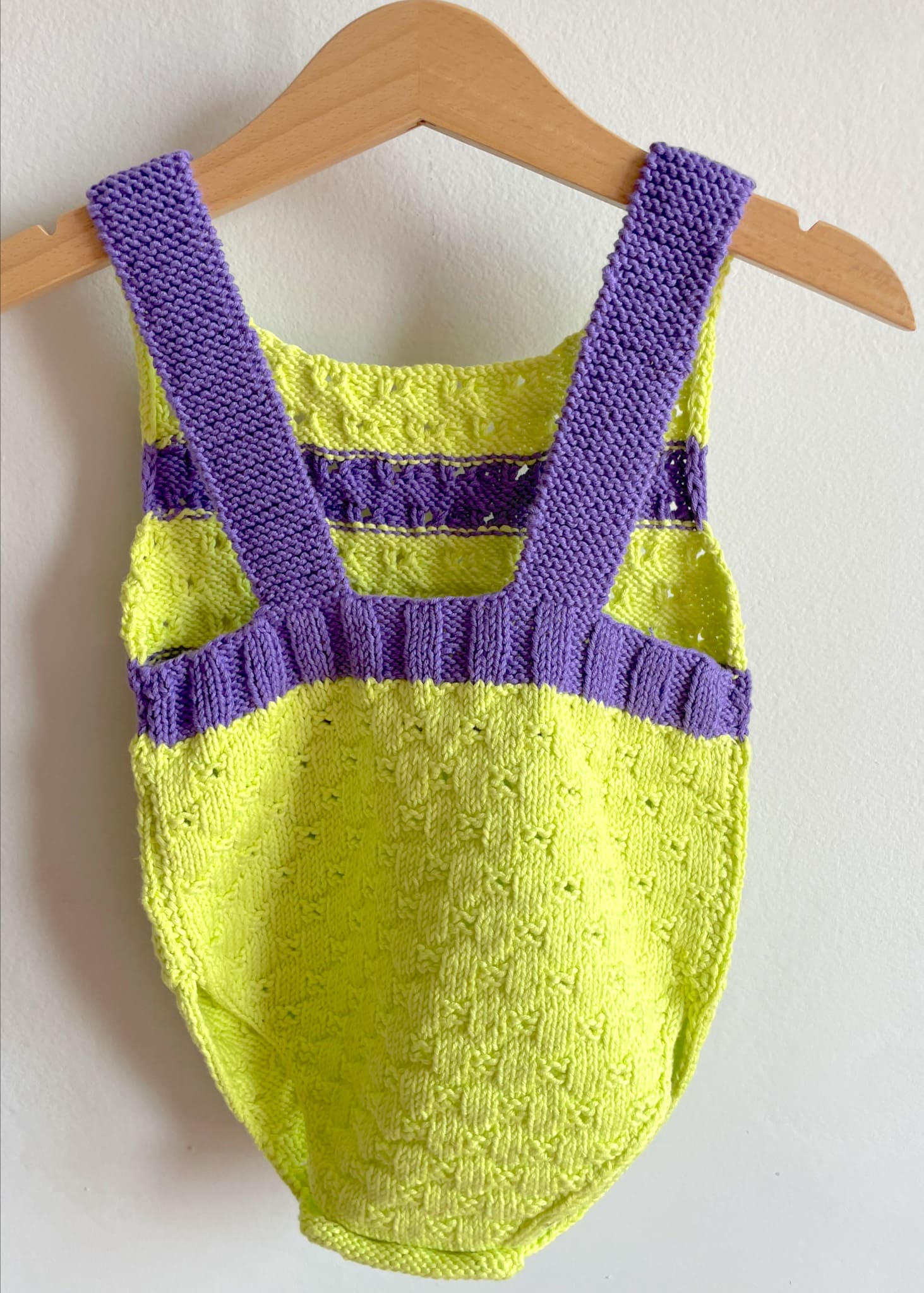 pelele-alegria-flour-verano-punto-bebe-morado-auspain