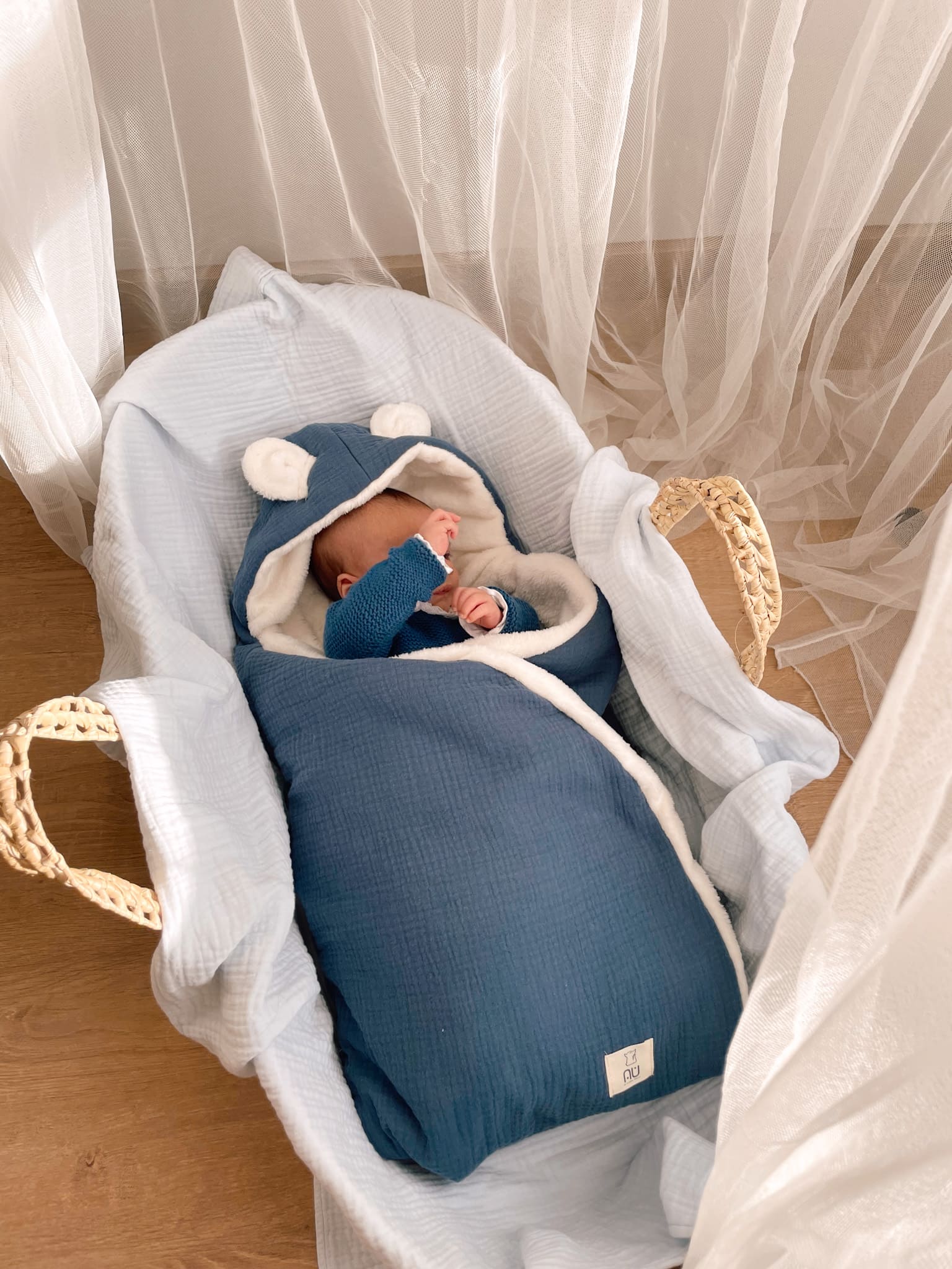 saco-bebe-capazo-organico-azul-marino-blue-tienda-infantil-bebe-auspain-unisex-manta-arrullo-invierno