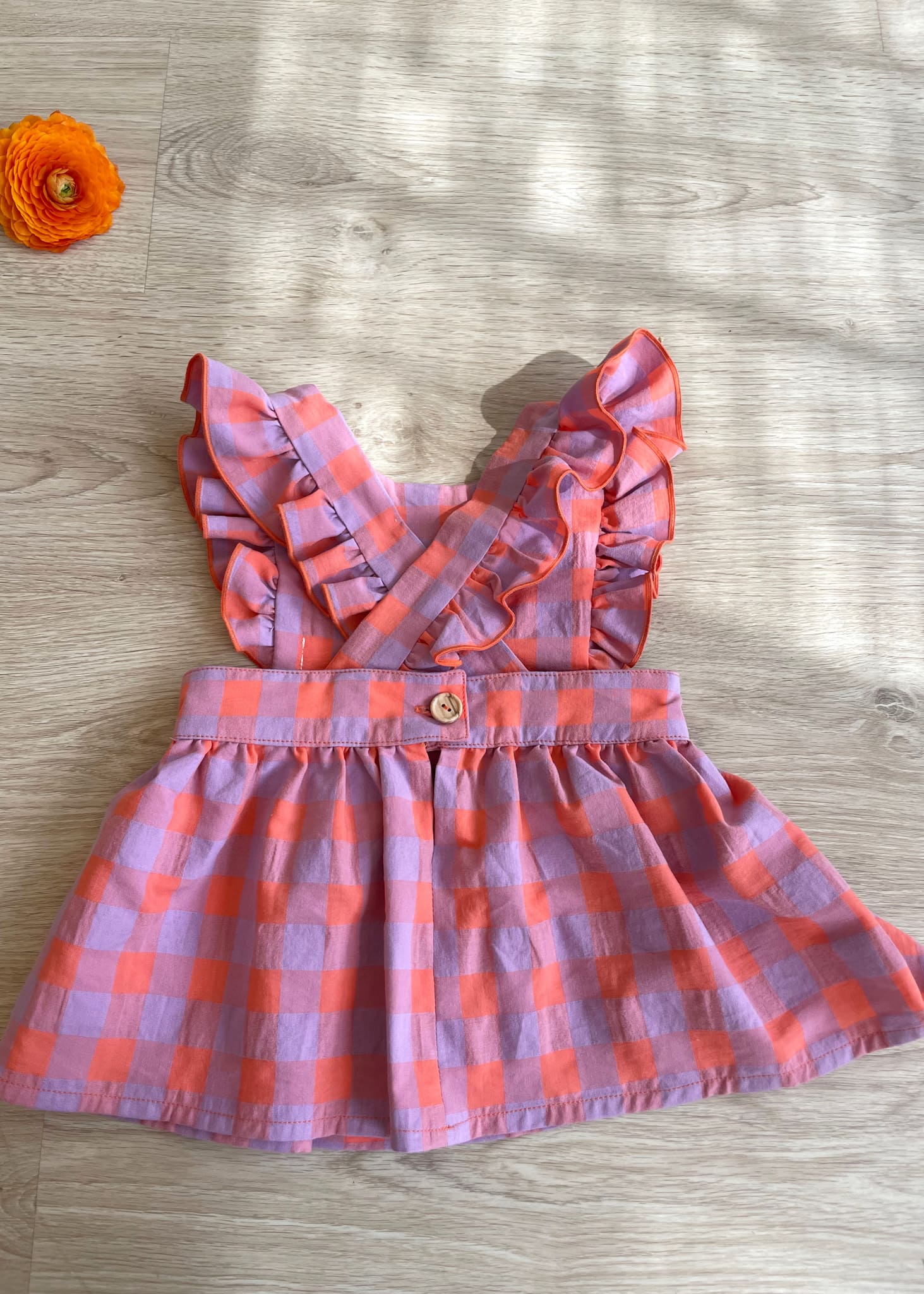 verano-vestido-cuadro-grande-vichy-naranja-rosa-lila-volantes-auspain